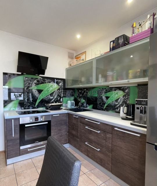 Сдаётся 1-комнатная квартира, 42 м²