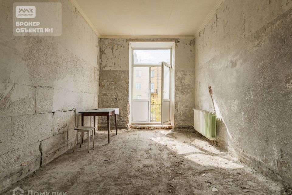 Продаётся 7-комнатная квартира, 193.7 м²