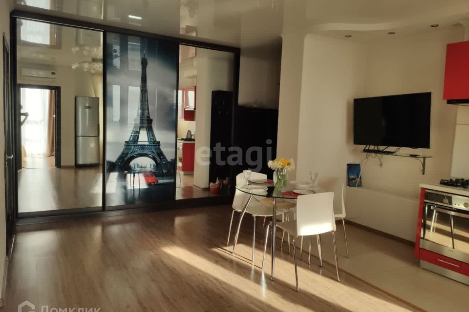 Продаётся 1-комнатная квартира, 51 м²