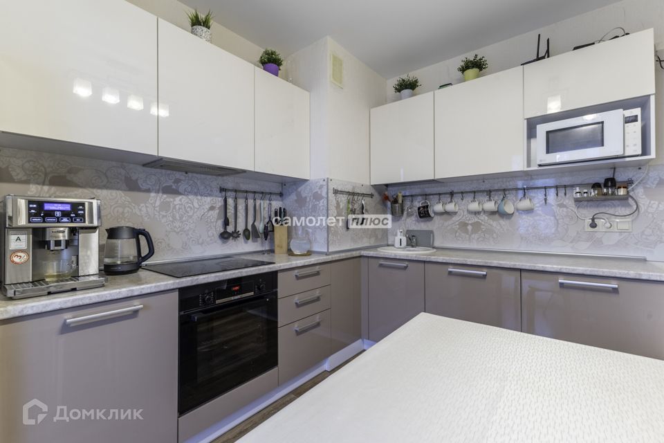 Продаётся 2-комнатная квартира, 56.9 м²