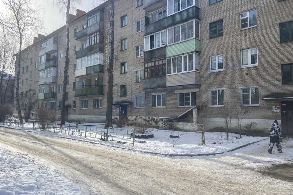 Продаётся 4-комнатная квартира, 60 м²