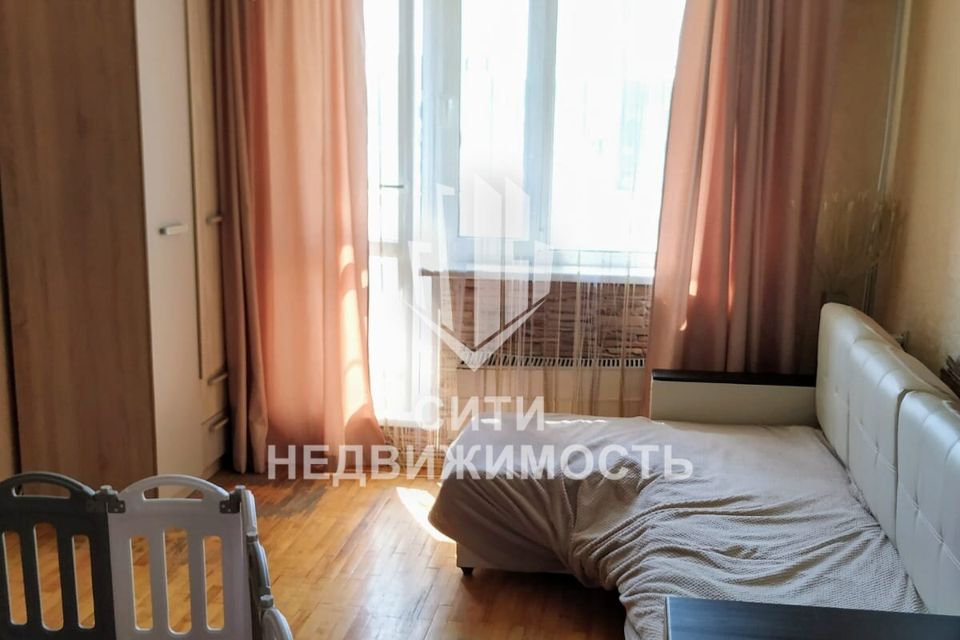 Продаётся 1-комнатная квартира, 38 м²