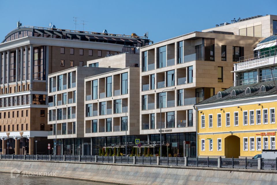 Продаётся 6-комнатная квартира, 309 м²