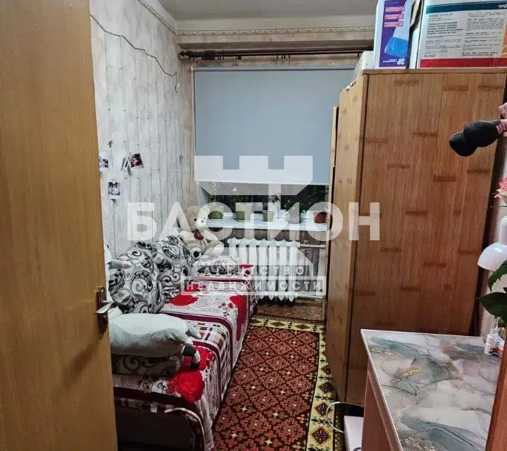 Продаётся 3-комнатная квартира, 40.7 м²