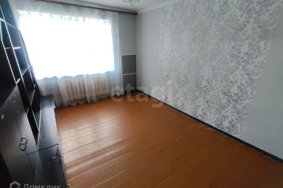 Продаётся 3-комнатная квартира, 41.6 м²