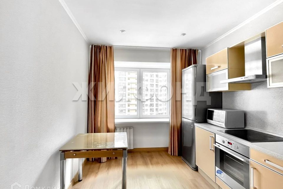 Продаётся 3-комнатная квартира, 76.8 м²