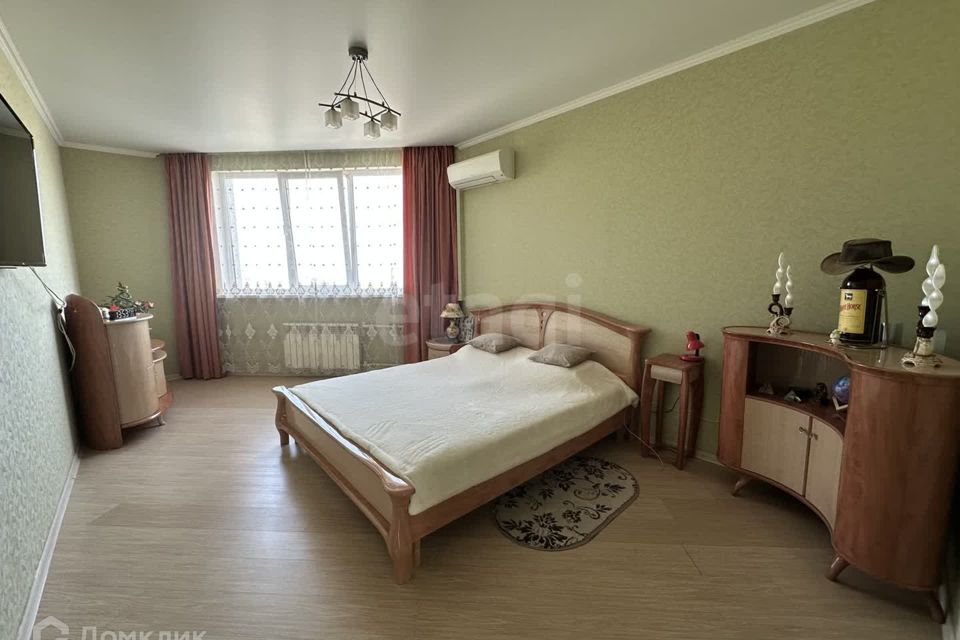 Продаётся 2-комнатная квартира, 90.7 м²