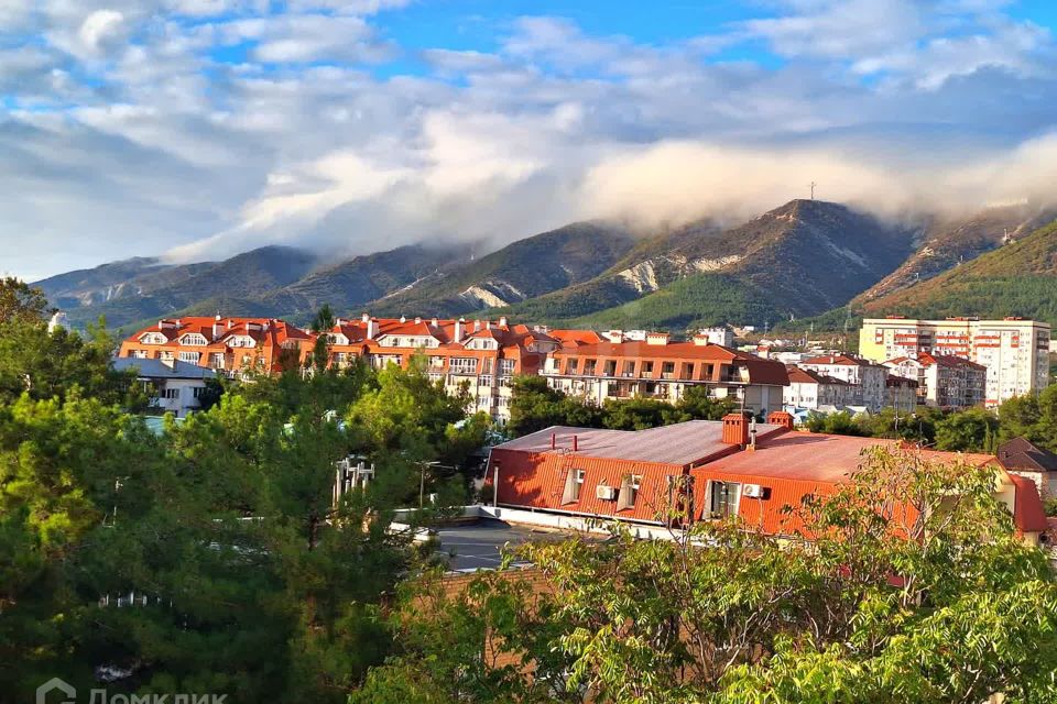 Продаётся 2-комнатная квартира, 71.7 м²