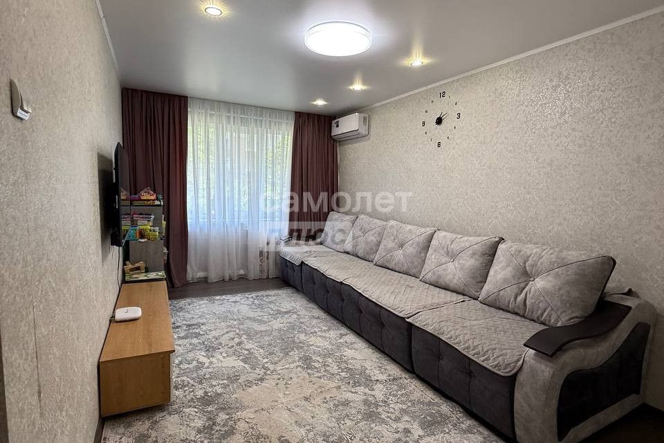 Продаётся 2-комнатная квартира, 59.8 м²