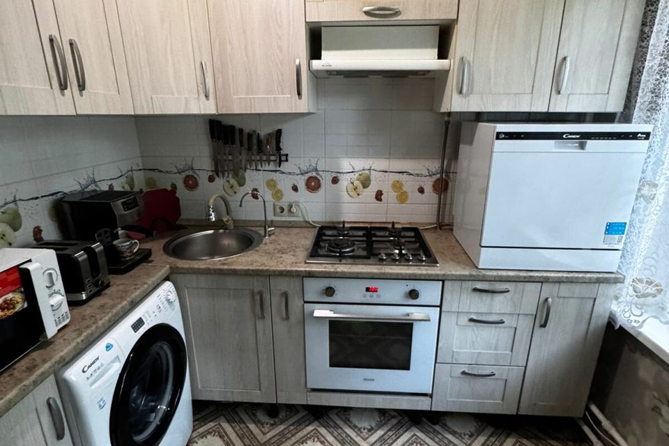 Продаётся 3-комнатная квартира, 55.8 м²