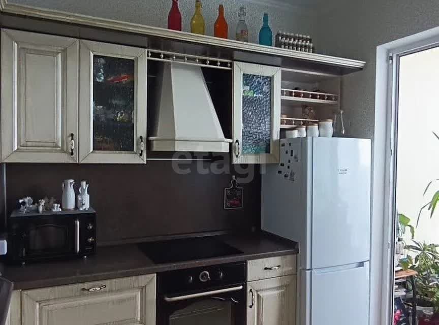 Продаётся 1-комнатная квартира, 42 м²