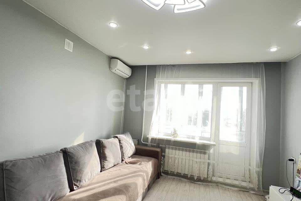 Продаётся 4-комнатная квартира, 74 м²