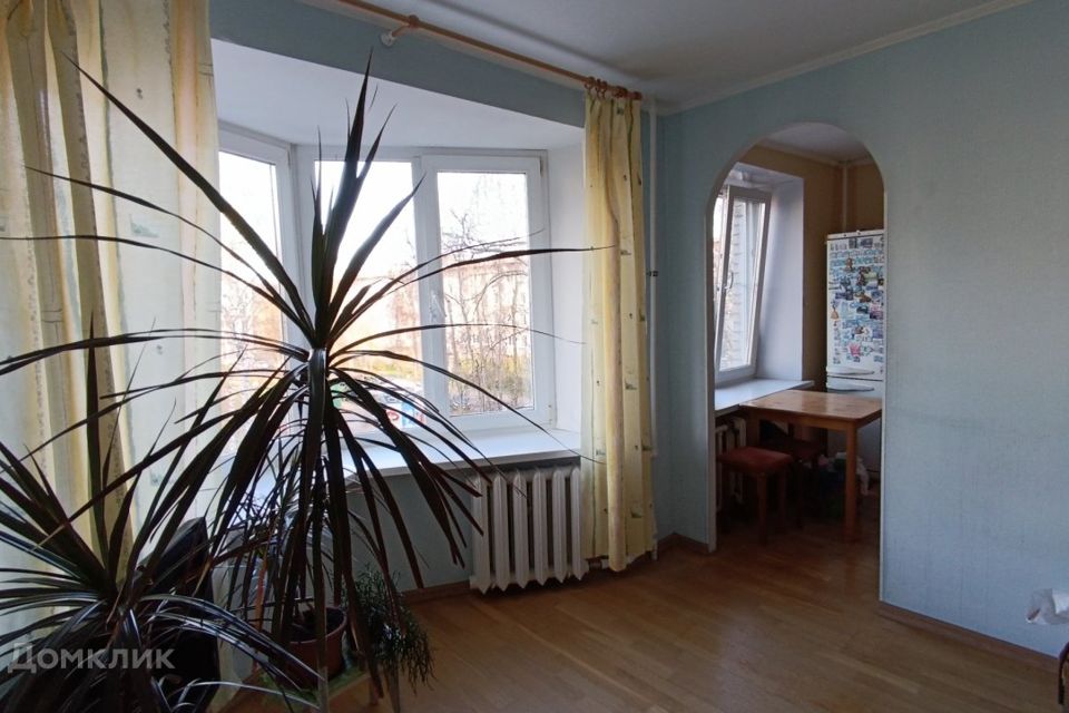 Продаётся 3-комнатная квартира, 56.6 м²