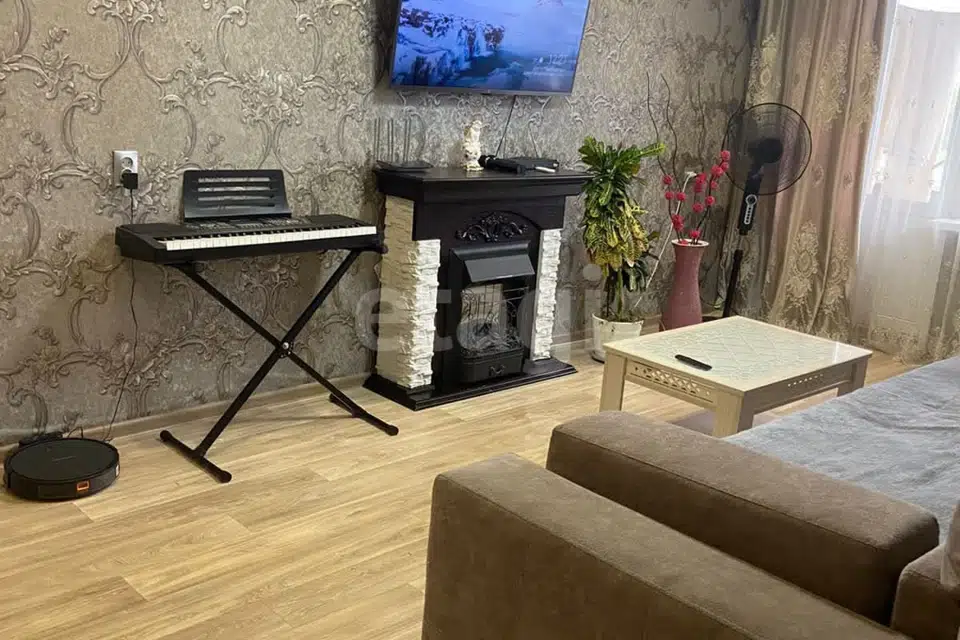 Продаётся 3-комнатная квартира, 60.8 м²