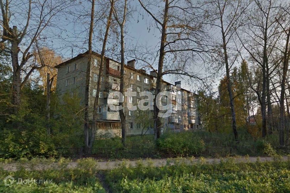 Продаётся 4-комнатная квартира, 61.7 м²