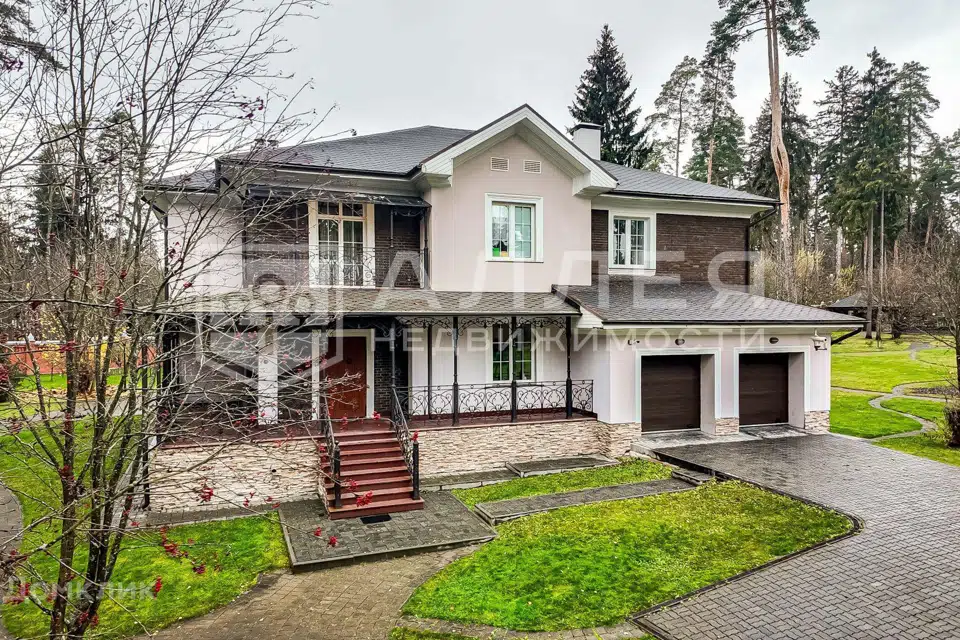 Продаётся 2-этажный дом, 595 м²