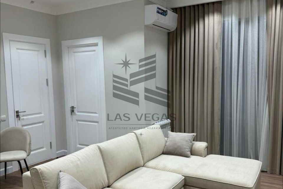 Сдаётся 2-комнатная квартира, 73 м²