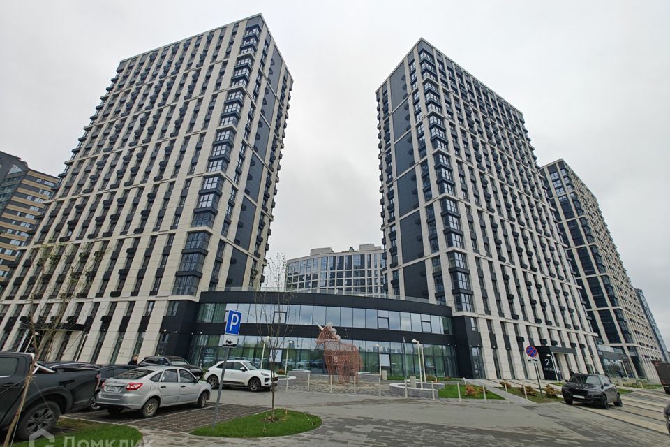 Продаётся 4-комнатная квартира, 117 м²