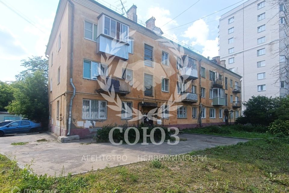 Продаётся 3-комнатная квартира, 42.5 м²