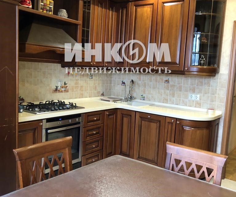 Сдаётся 3-комнатная квартира, 129 м²