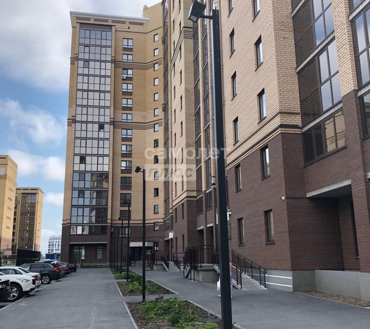 Продаётся 2-комнатная квартира, 91.6 м²