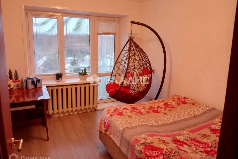 Продаётся 4-комнатная квартира, 60.9 м²