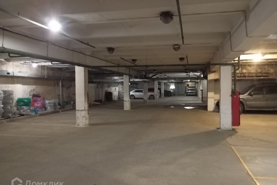 Продаётся машиноместо, 16 м²