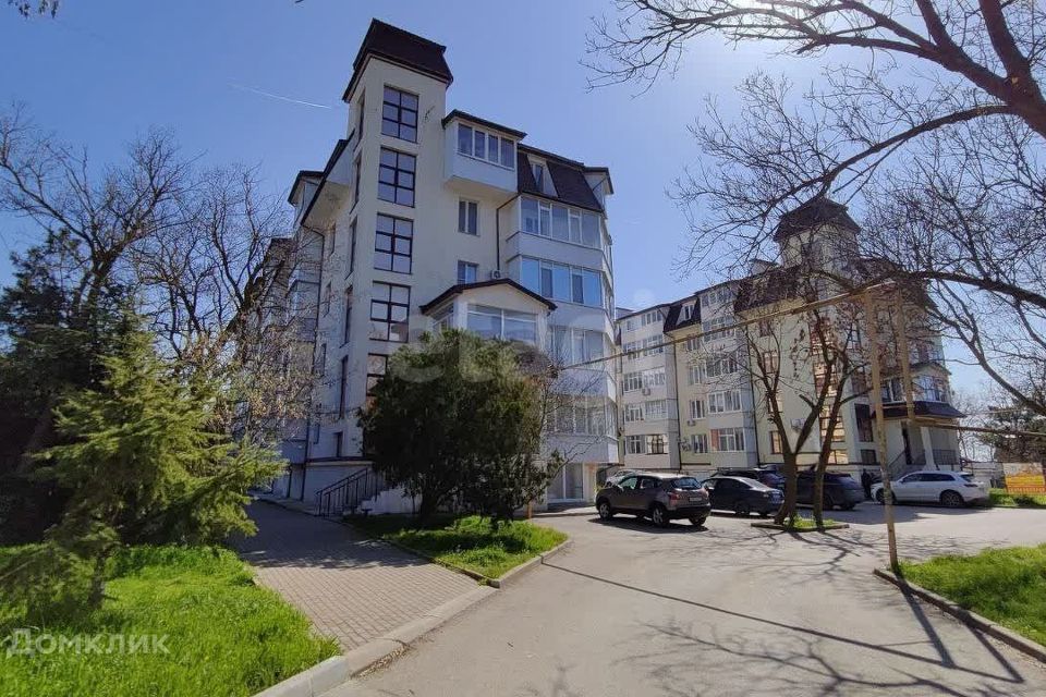 Продаётся 2-комнатная квартира, 70.7 м²