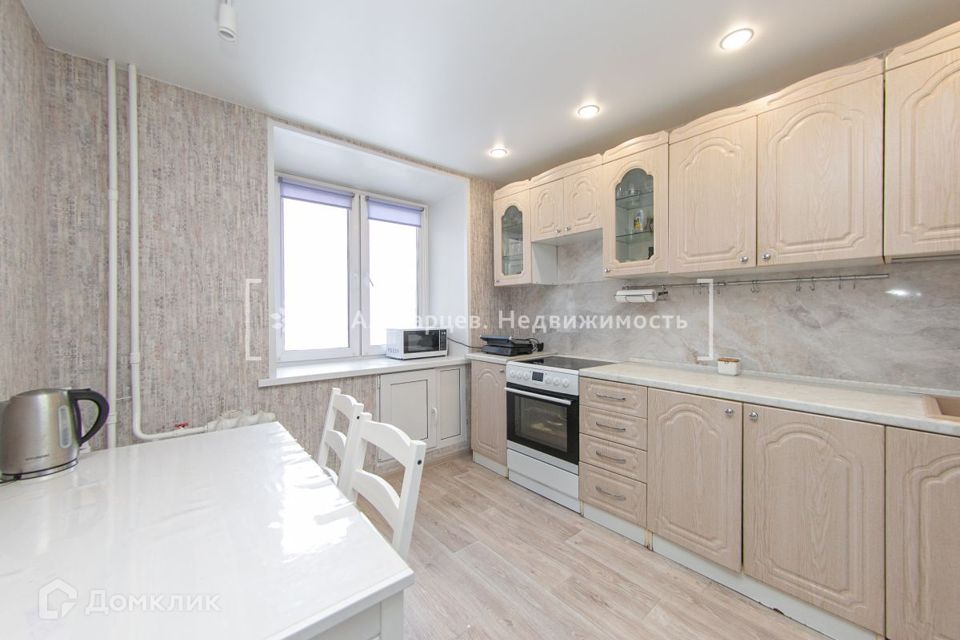 Продаётся 4-комнатная квартира, 80.6 м²