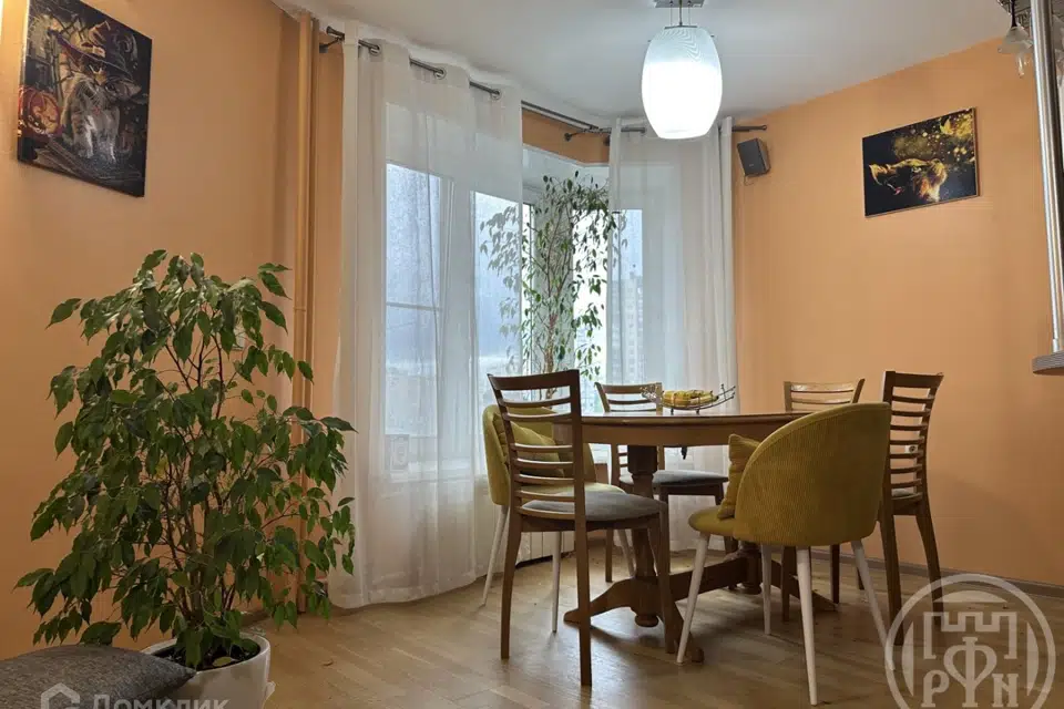 Продаётся 2-комнатная квартира, 76.8 м²