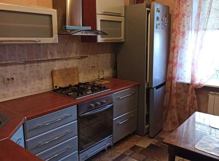 Сдаётся 2-комнатная квартира, 65 м²