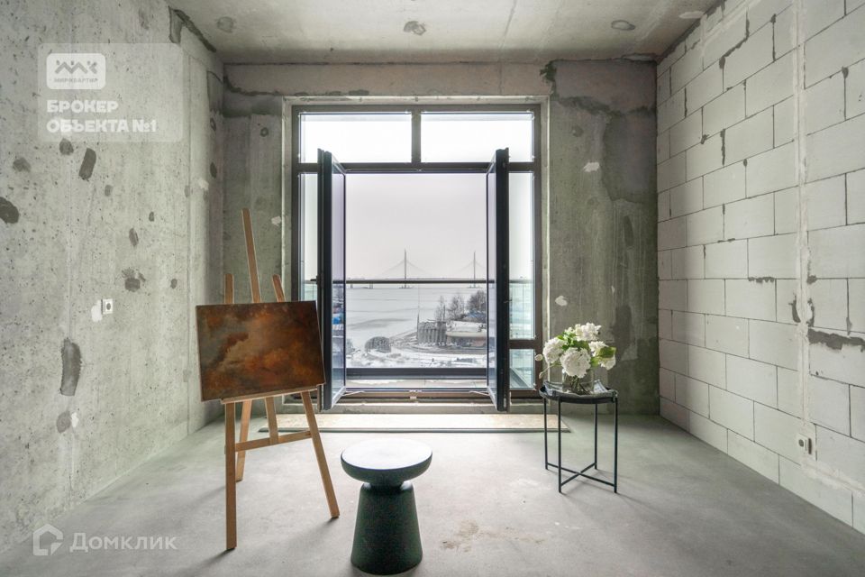 Продаётся 5-комнатная квартира, 220 м²