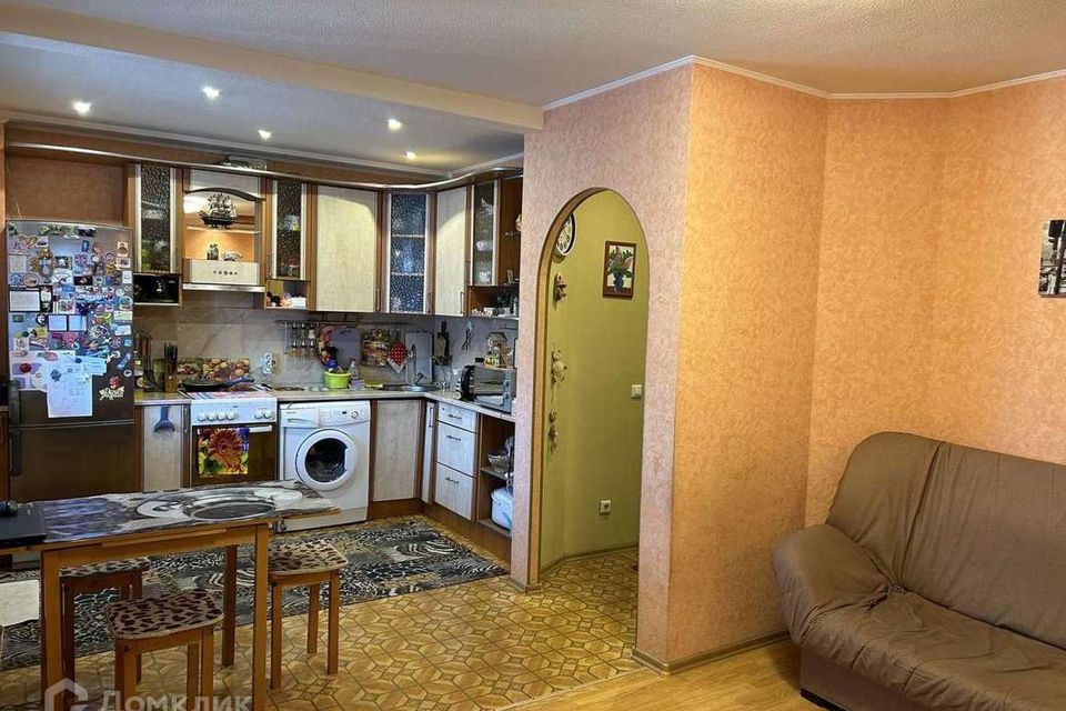 Продаётся 1-комнатная квартира, 58.4 м²
