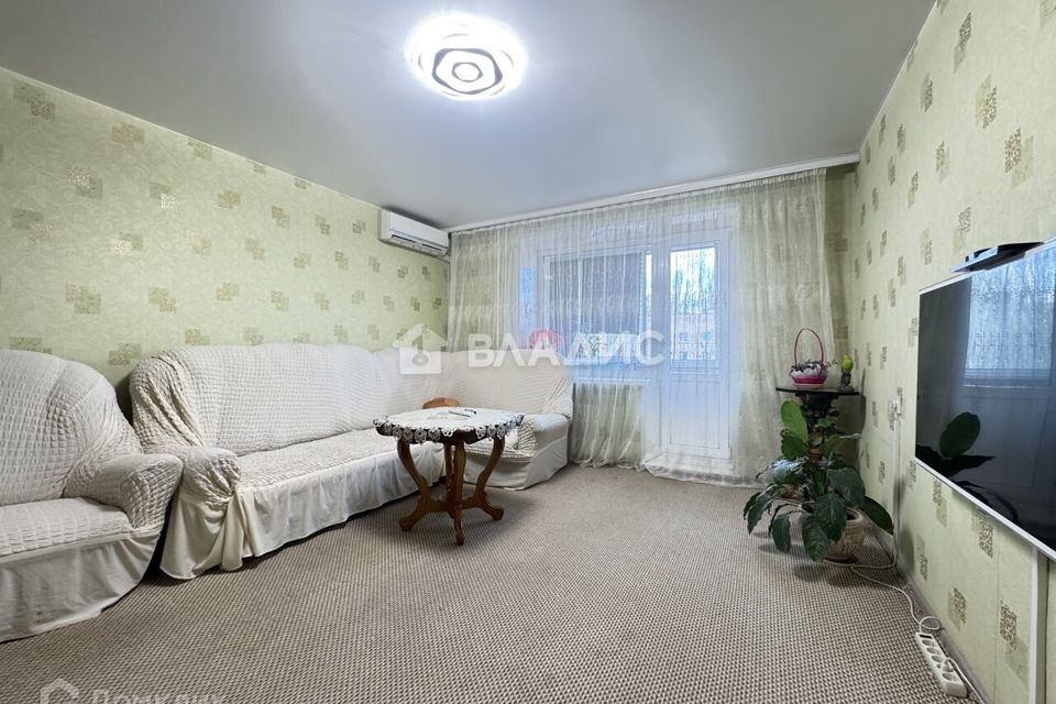 Продаётся 4-комнатная квартира, 77.8 м²