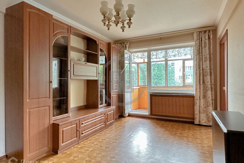 Продаётся 4-комнатная квартира, 59.4 м²