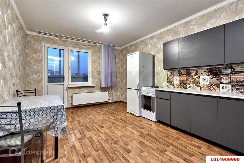 Продаётся 2-комнатная квартира, 65 м²