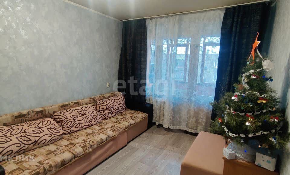 Продаётся 4-комнатная квартира, 58.3 м²