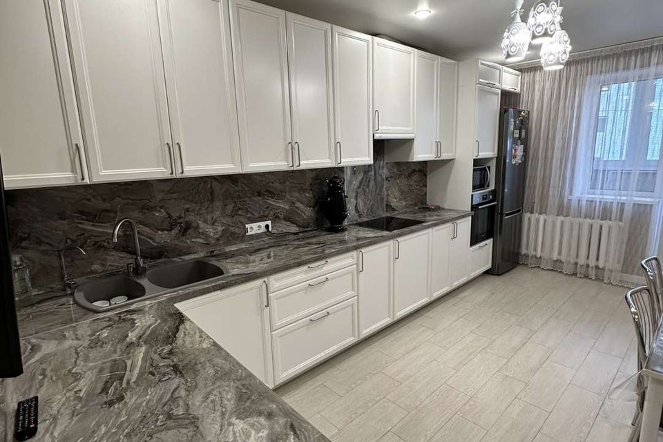 Продаётся 2-комнатная квартира, 69.8 м²