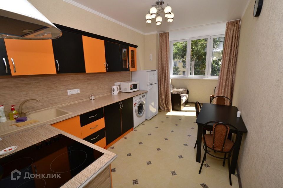 Продаётся 1-комнатная квартира, 37 м²