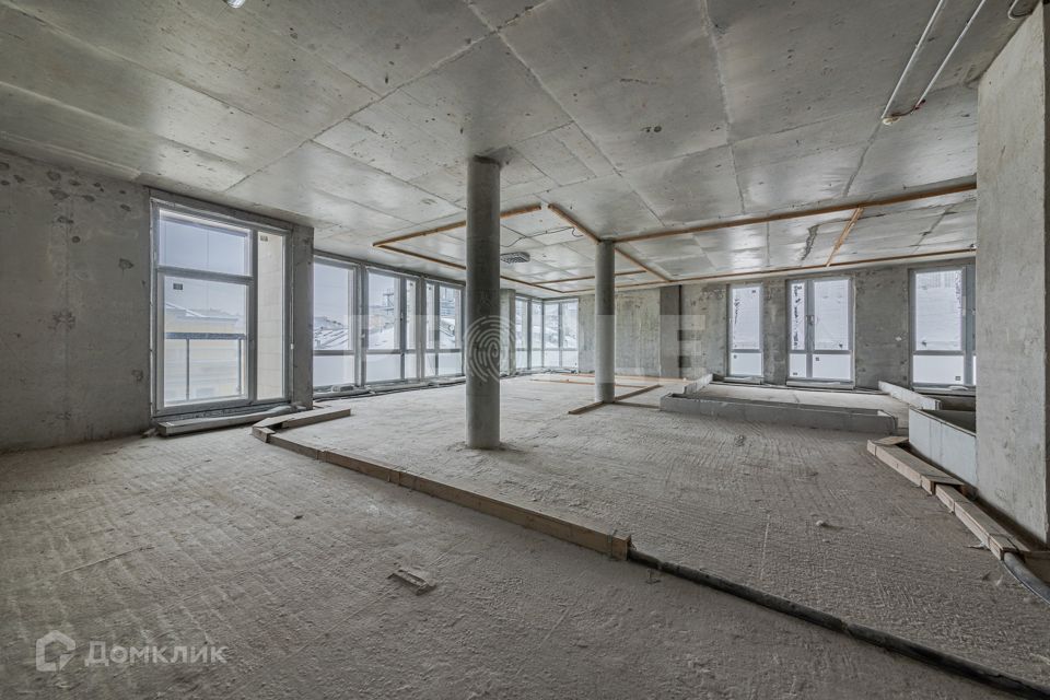 Продаётся 3-комнатная квартира, 219.4 м²