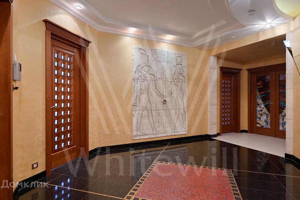 Продаётся 3-комнатная квартира, 194 м²
