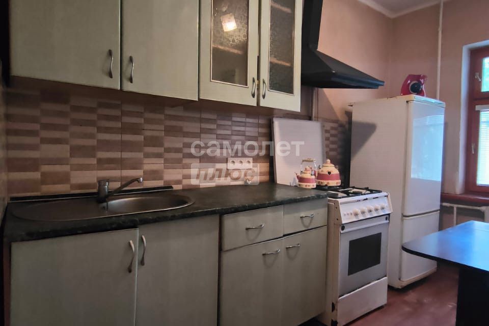 Сдаётся 3-комнатная квартира, 58.1 м²