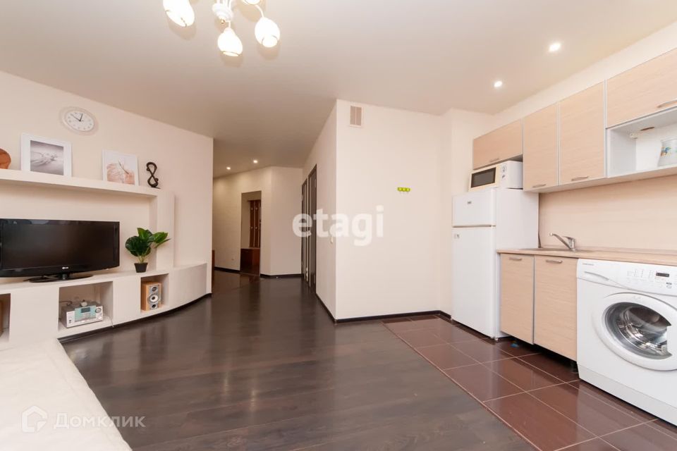 Продаётся 1-комнатная квартира, 41.9 м²