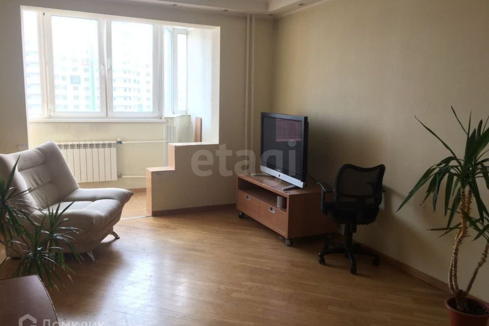Продаётся 3-комнатная квартира, 76.9 м²