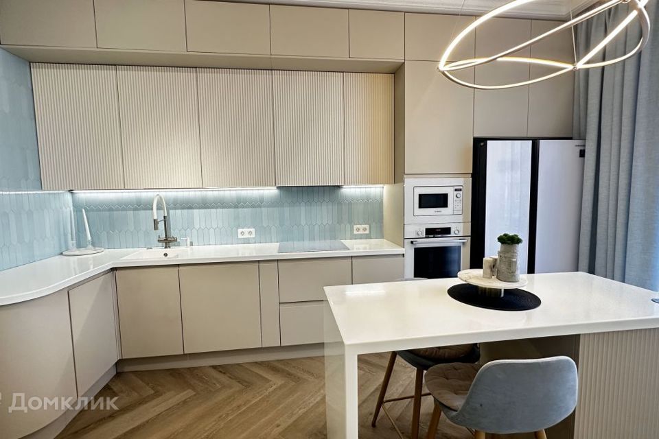 Продаётся студия, 107 м²