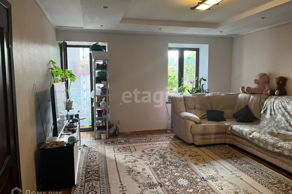 Продаётся 3-комнатная квартира, 74.2 м²