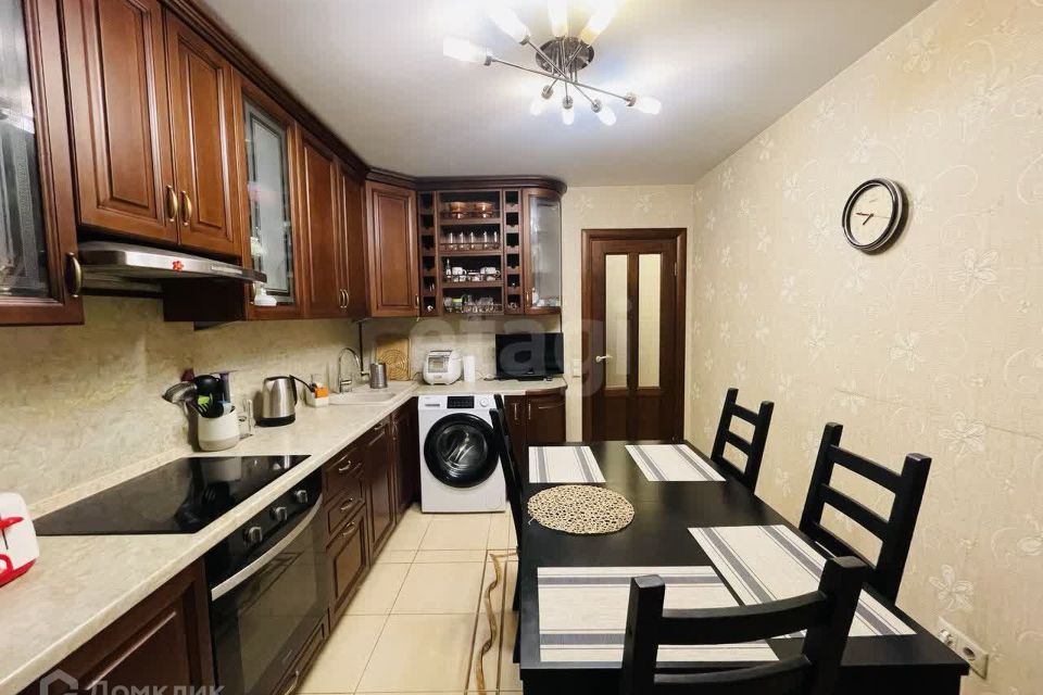 Продаётся 3-комнатная квартира, 94 м²