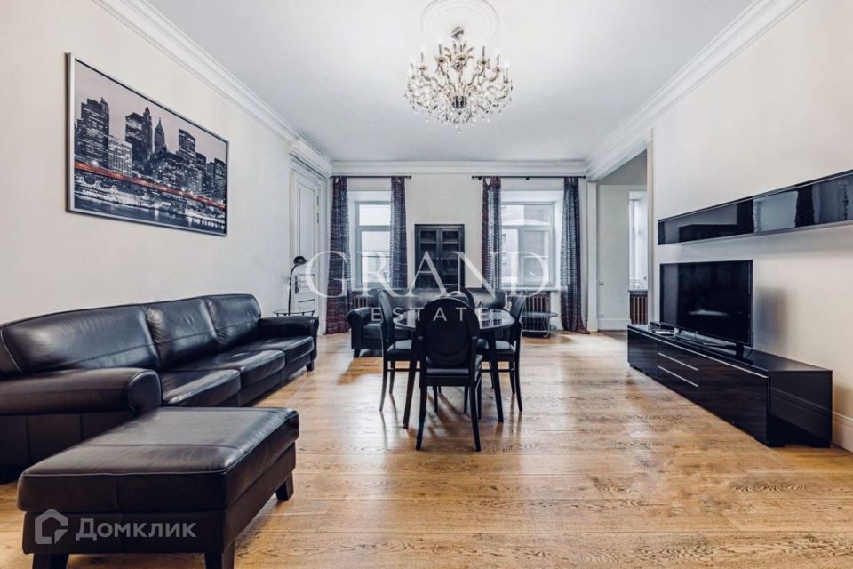 Продаётся 3-комнатная квартира, 90 м²