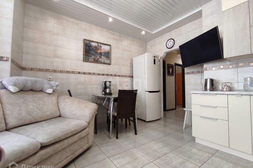 Продаётся 2-комнатная квартира, 61.3 м²