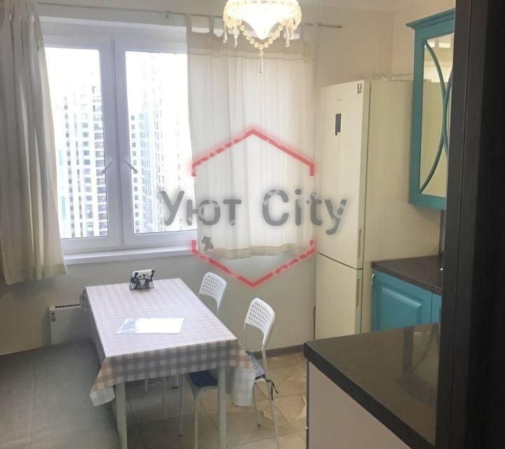 Сдаётся 1-комнатная квартира, 39 м²